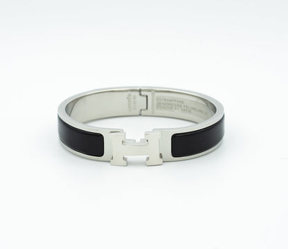 [Vellora Opalyn]H BLACK BRACELET