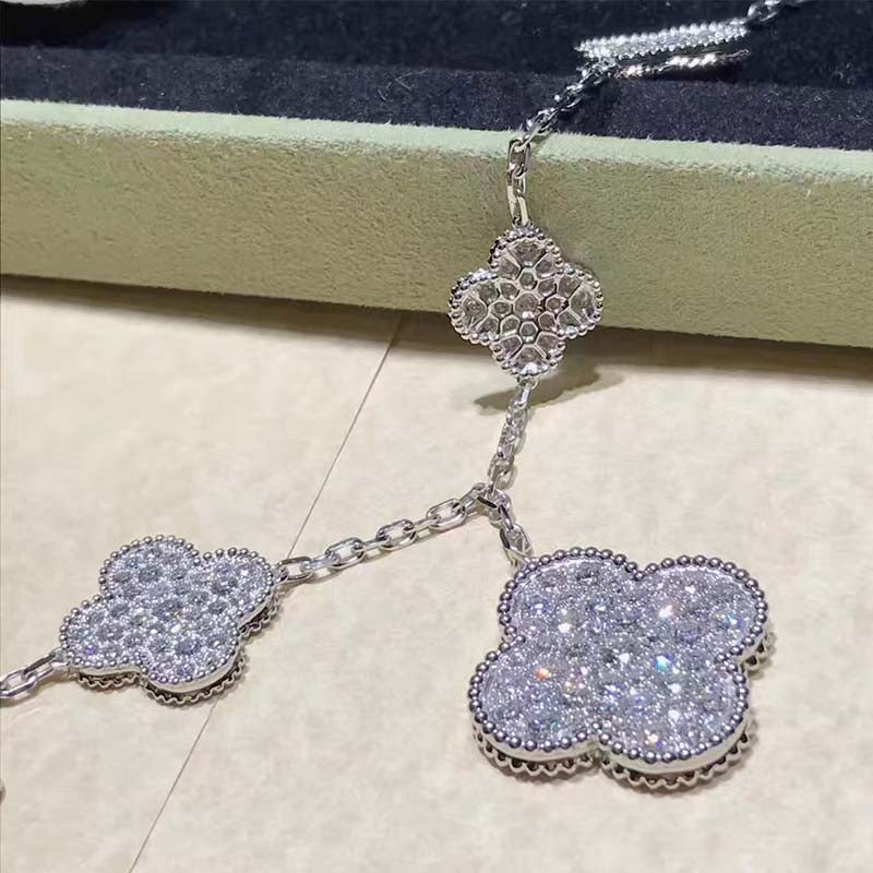 [Vellora Opalyn]CLOVER 6 MOTIFS SILVER DIAMOND BRACELET