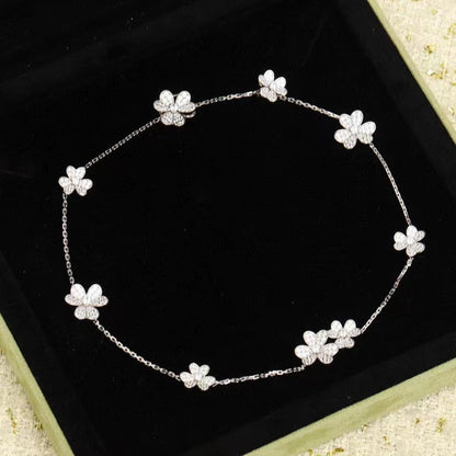 [Vellora Opalyn]FRIVOLE SILVER 9 FLOWERS NECKLACE