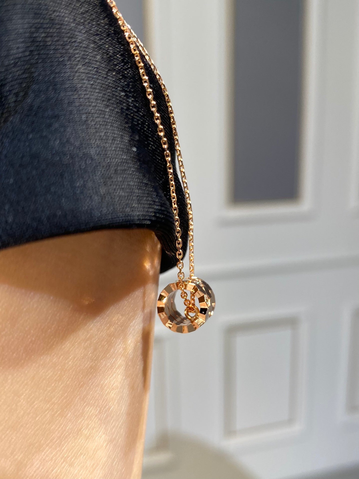 [Vellora Opalyn]BEE LOVE DIAMOND NECKLACE