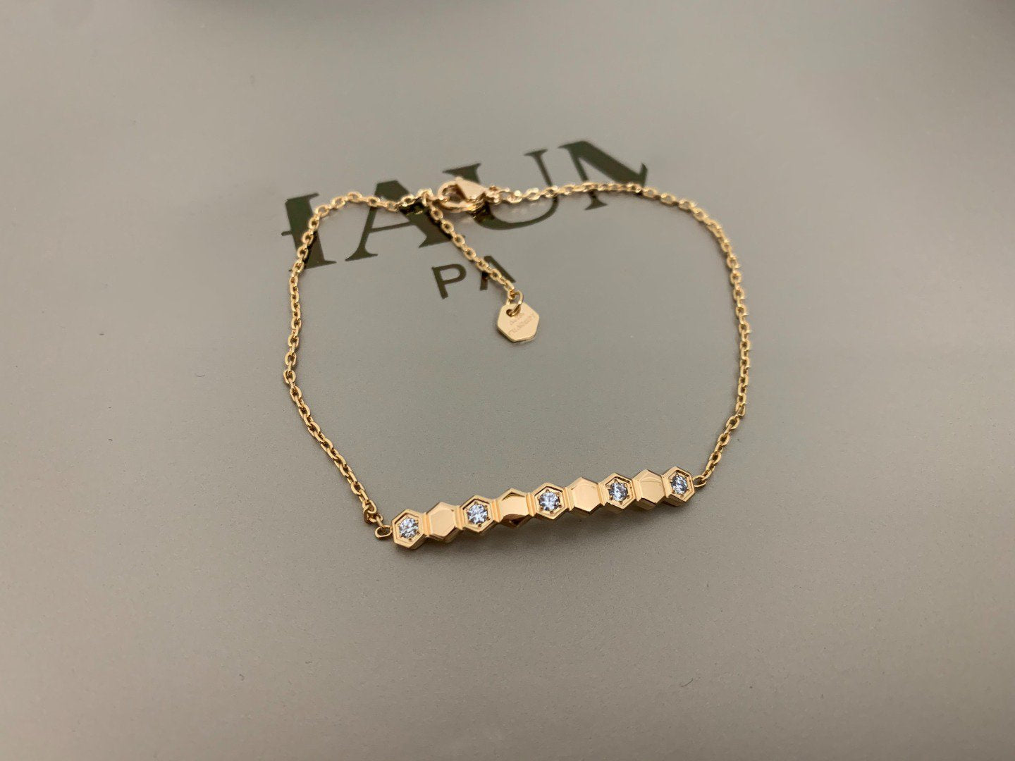 [Vellora Opalyn]BEE LOVE BRACELET DIAMOND