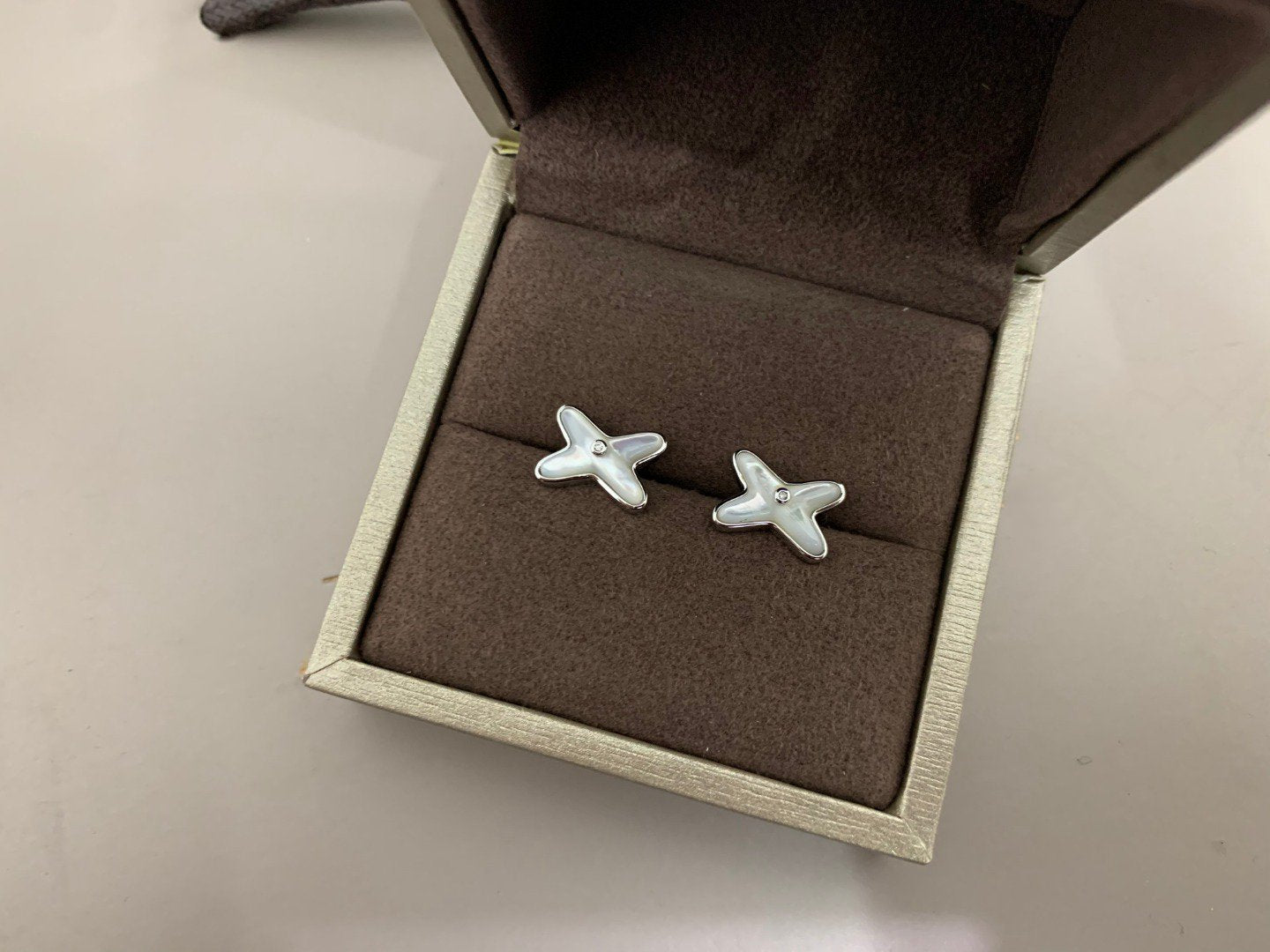 [Vellora Opalyn]JEUX DE WHITE MOP SILVER DIAMOND EARRINGS
