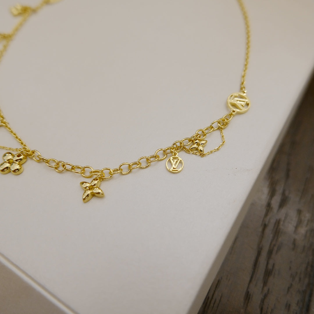 [Vellora Opalyn]BLOOMING SUPPLE NECKLACE BRASS