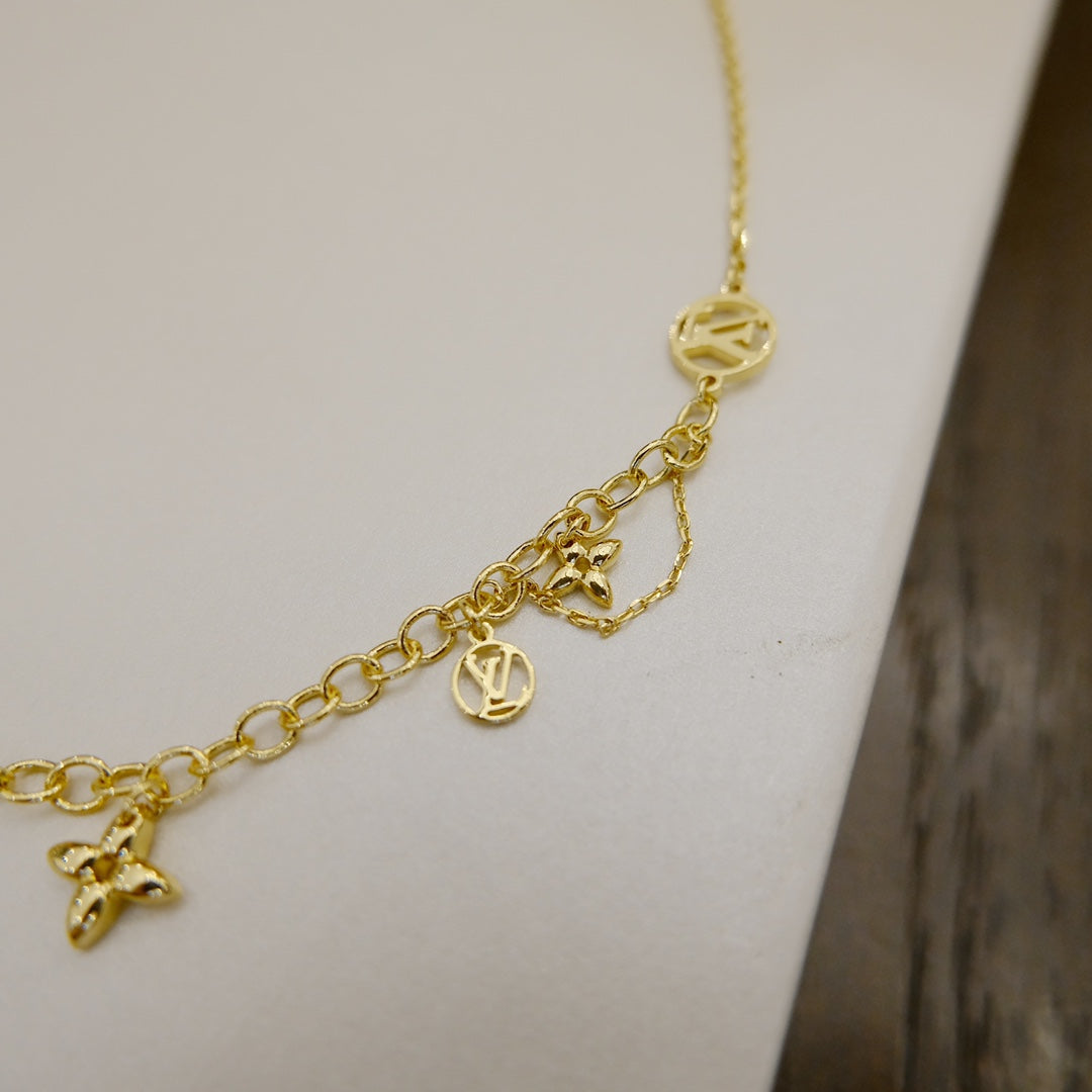 [Vellora Opalyn]BLOOMING SUPPLE NECKLACE BRASS