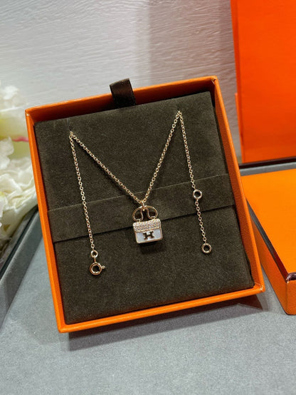 [Vellora Opalyn]H CIRCE MOISSANITE PENDANT NECKLACE GOLD