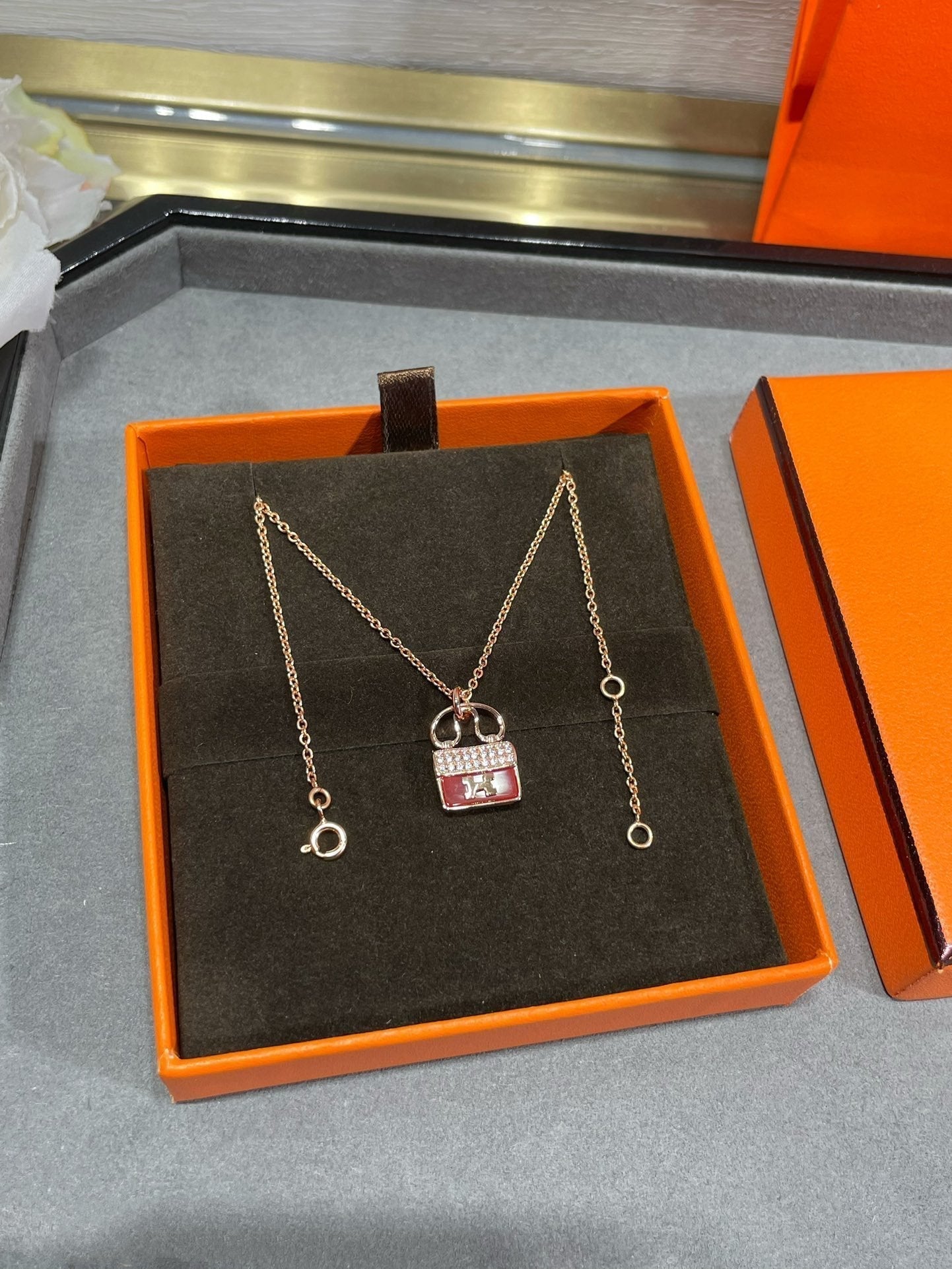 [Vellora Opalyn]H CIRCE MOISSANITE PENDANT NECKLACE GOLD