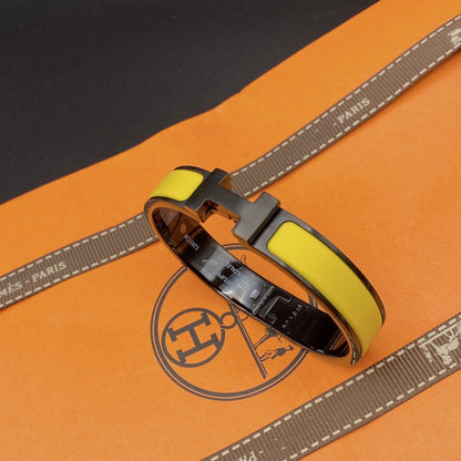 [Vellora Opalyn]CLIC HM SO BLACK YELLOW BRACELET