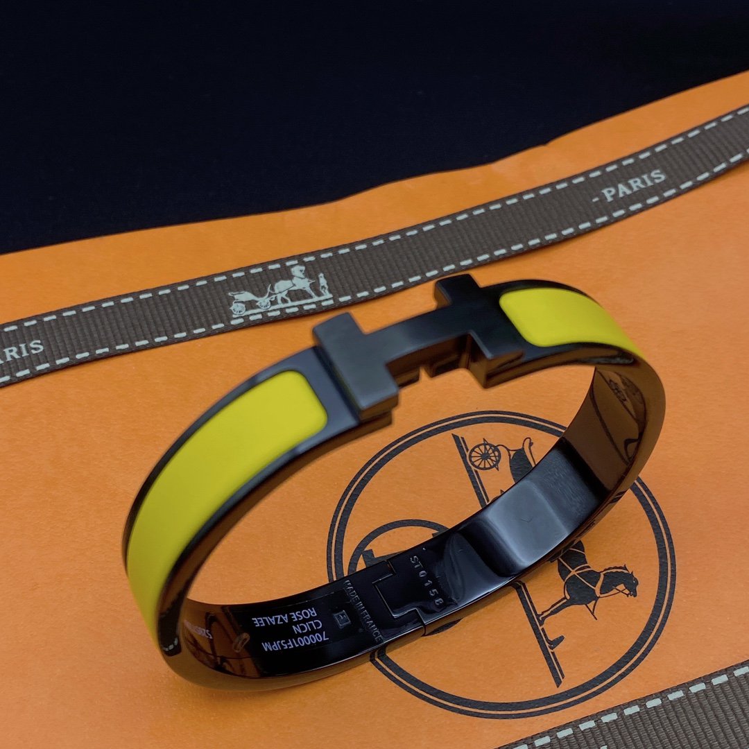 [Vellora Opalyn]CLIC HM SO BLACK YELLOW BRACELET