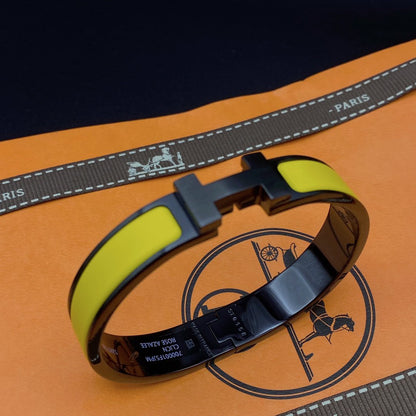 [Vellora Opalyn]CLIC HM SO BLACK YELLOW BRACELET