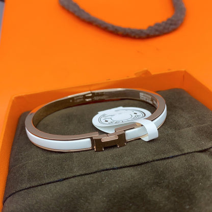 [Vellora Opalyn]CLASSIC HM CLIC WHITE 8MM ENAMEL BRACELET