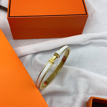 [Vellora Opalyn]CLASSIC HM CLIC WHITE 8MM ENAMEL BRACELET