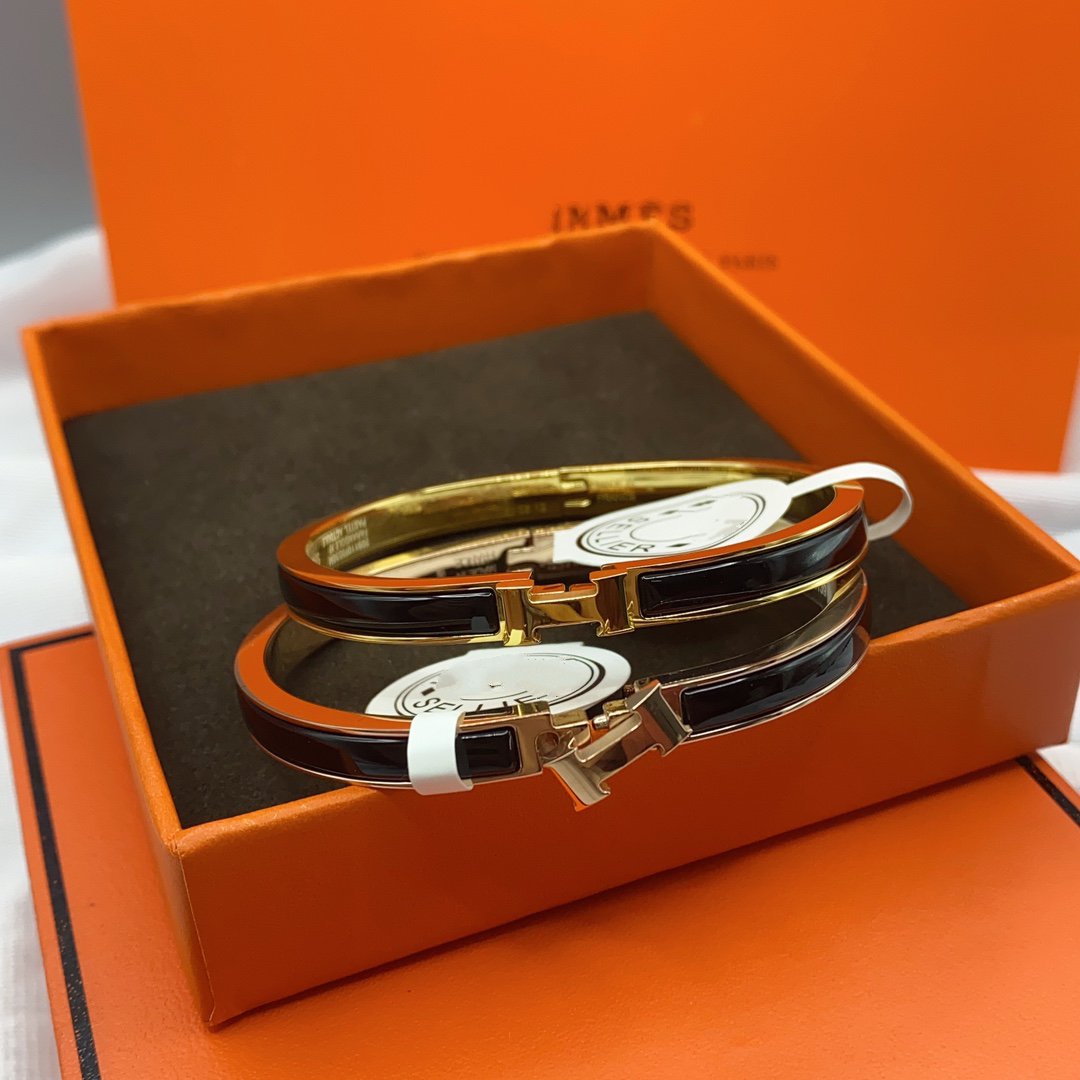 [Vellora Opalyn]CLASSIC HM CLIC BLACK 8MM ENAMEL BRACELET
