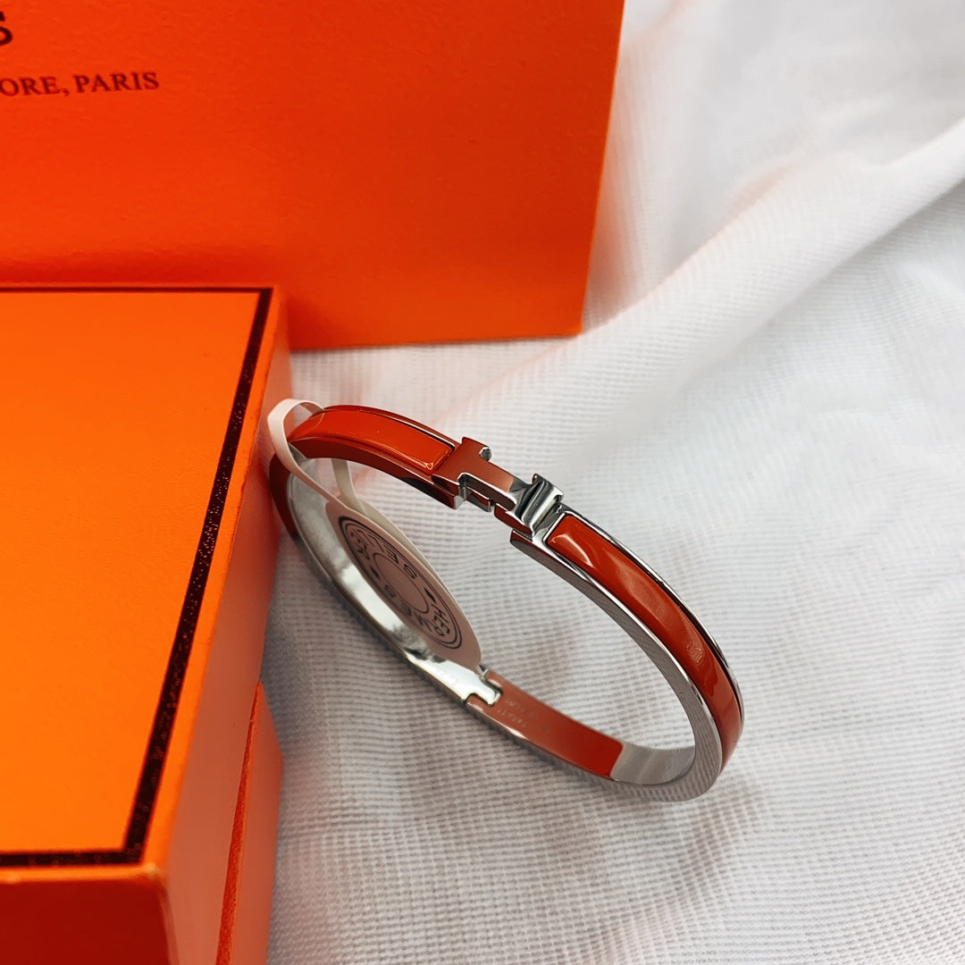 [Vellora Opalyn]CLASSIC HM CLIC RED 8MM ENAMEL BRACELET