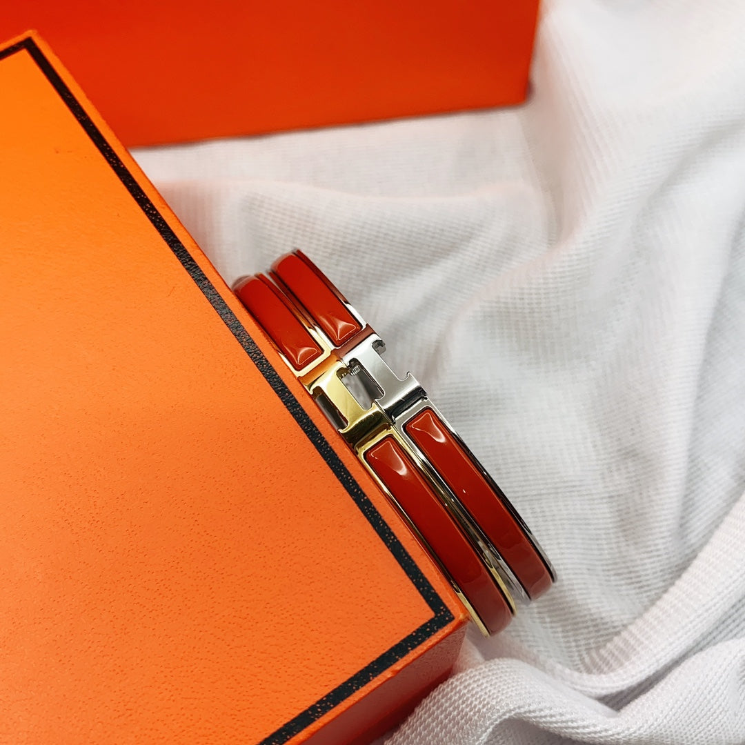[Vellora Opalyn]CLASSIC HM CLIC RED 8MM ENAMEL BRACELET