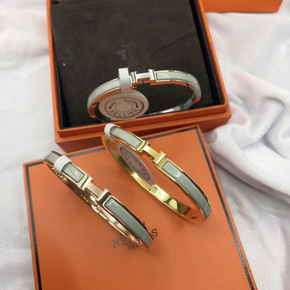 [Vellora Opalyn]CLASSIC HM CLIC GREEN 8MM ENAMEL BRACELET