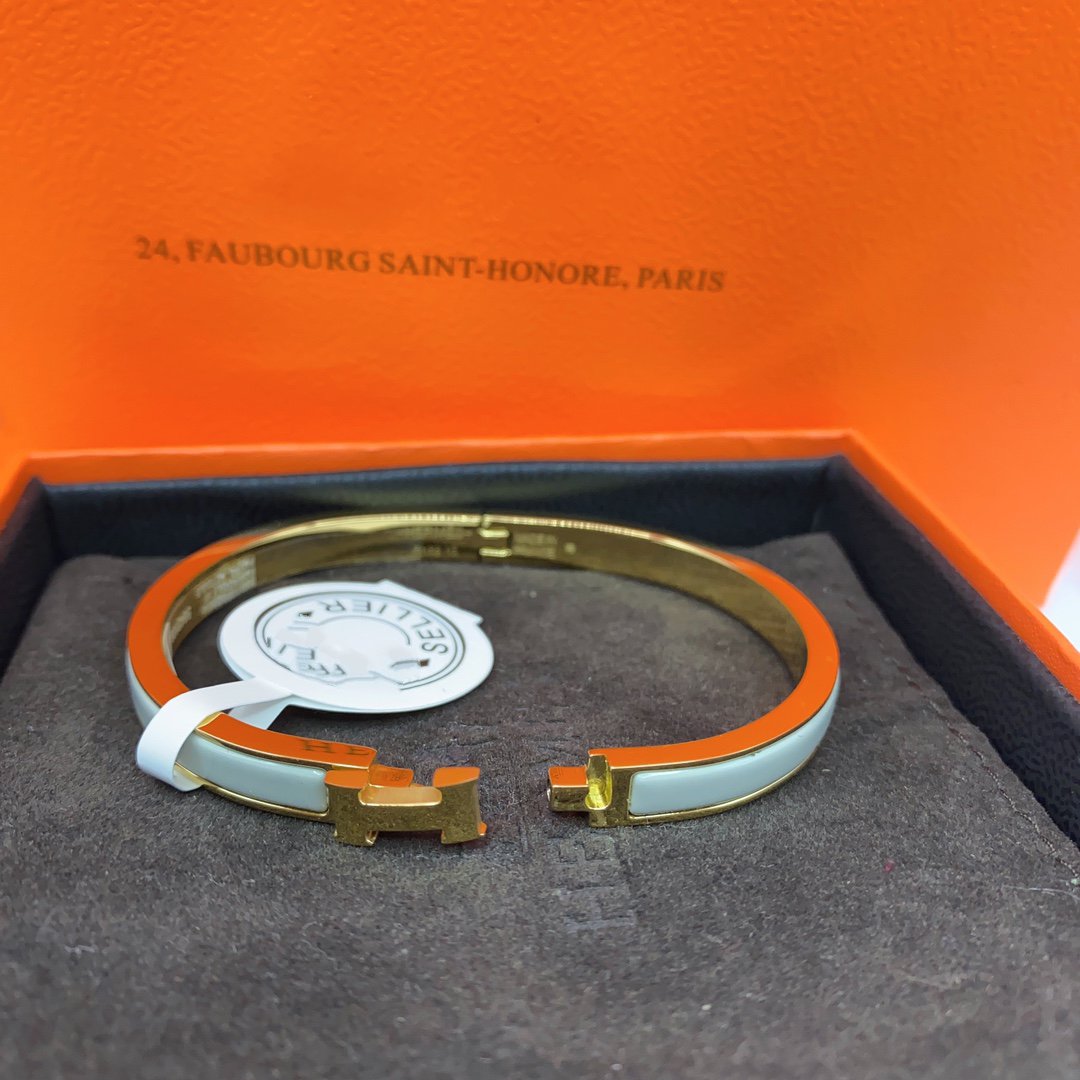 [Vellora Opalyn]CLASSIC HM CLIC GREEN 8MM ENAMEL BRACELET