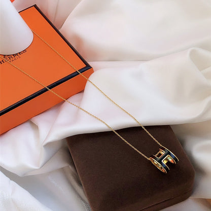[Vellora Opalyn]HM CLIC BLACK ENAMEL GOLD NECKLACE