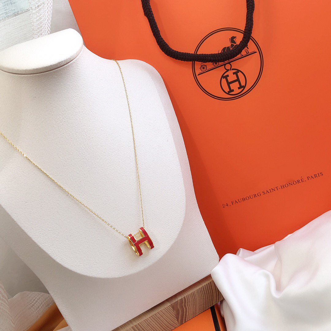 [Vellora Opalyn]HM CLIC RED ENAMEL GOLD NECKLACE