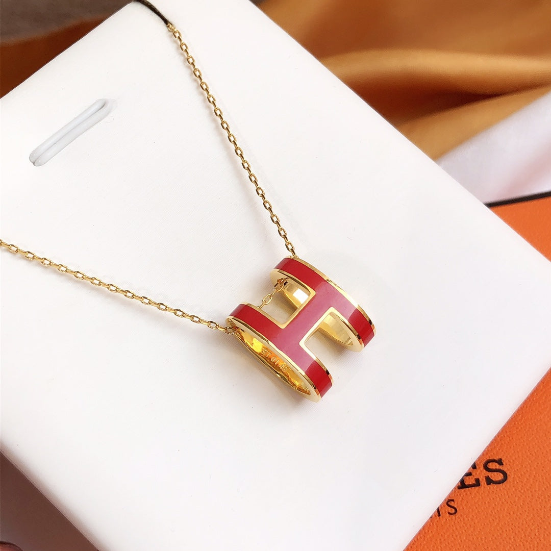 [Vellora Opalyn]HM CLIC RED ENAMEL GOLD NECKLACE