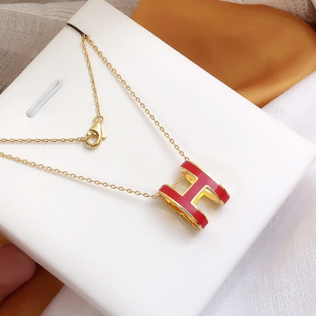 [Vellora Opalyn]HM CLIC RED ENAMEL GOLD NECKLACE