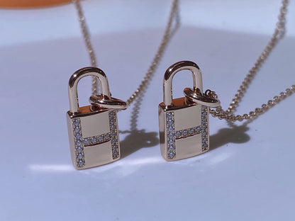 [Vellora Opalyn]HM ADVANCED NICHE LOCK HEAD NECKLACE DIAMONDS