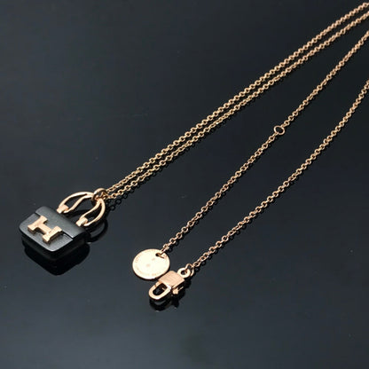 [Vellora Opalyn]WOMEN'S HM AMULETTES CONSTANCE PENDANT NECKLACE