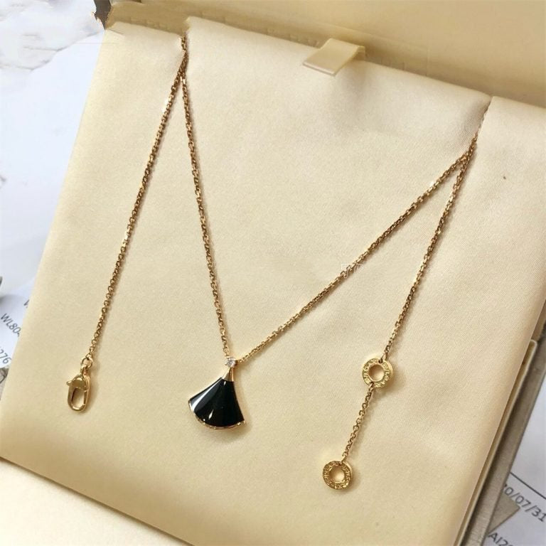 [Vellora Opalyn]DREAM NECKLACE ONYX 1 DIAMOND
