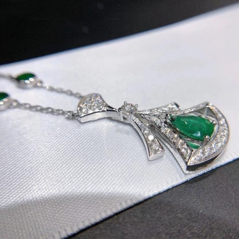 [Vellora Opalyn]DREAM NECKLACE MALACHITE DIAMOND SILVER