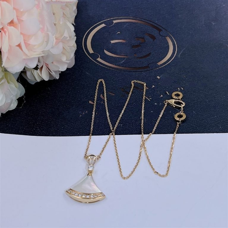 [Vellora Opalyn]DREAM NECKLACE MOP GOLD DIAMOND