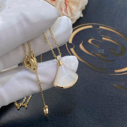 [Vellora Opalyn]DREAM NECKLACE WHITE MOP GOLD 1 DIAMOND
