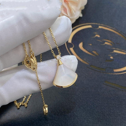 [Vellora Opalyn]DREAM NECKLACE WHITE MOP GOLD 1 DIAMOND