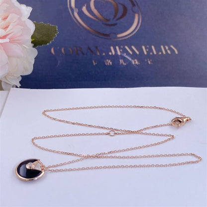 [Vellora Opalyn]AMULETTE ROSE GOLD ONYX NECKLACE
