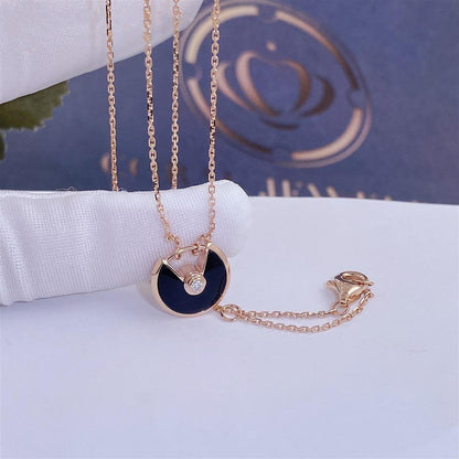 [Vellora Opalyn]AMULETTE ROSE GOLD ONYX NECKLACE
