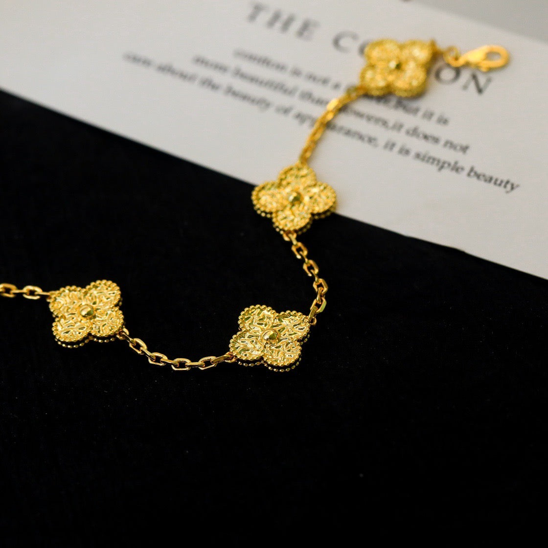 [Vellora Opalyn]CLOVER 5 MOTIFS BRONZING BRACELET