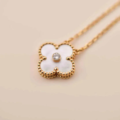 [Vellora Opalyn]CLOVER 15MM DIAMOND WHITE FRITILLARIA NECKLACE