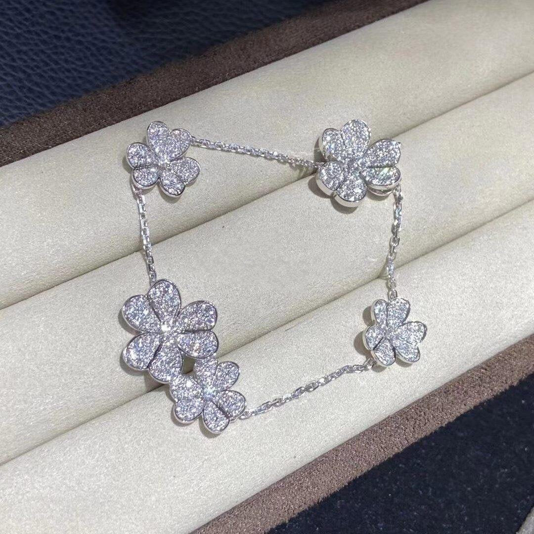 [Vellora Opalyn]FRIVOLE SILVER 5 FLOWERS BRACELET