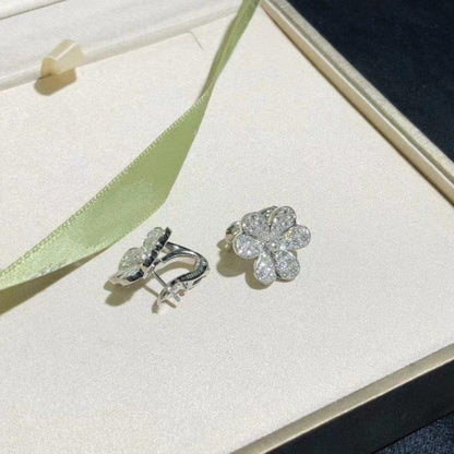 [Vellora Opalyn]FRIVOLE SILVER FLOWER DIAMOND EARRINGS