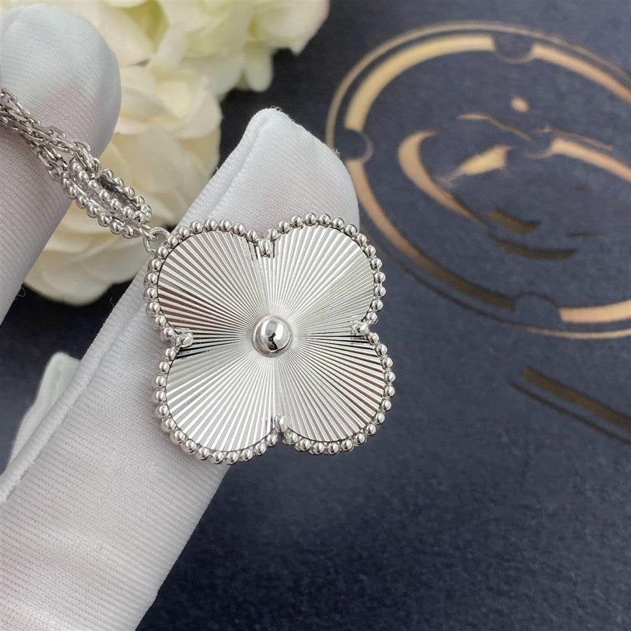 [Vellora Opalyn]CLOVER 25MM SILVER BIG CLOVER NECKLACE