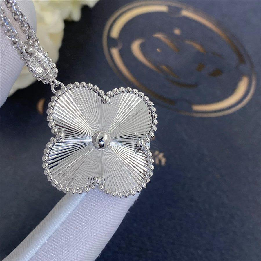 [Vellora Opalyn]CLOVER 25MM SILVER BIG CLOVER NECKLACE