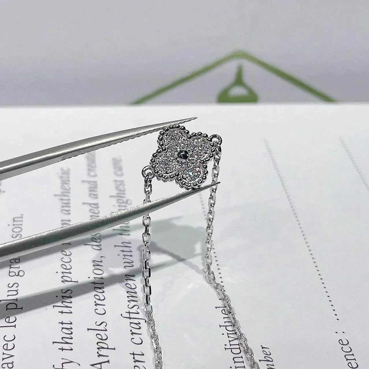 [Vellora Opalyn]CLOVER  SINGLE FLOWER BRACELET SILVER