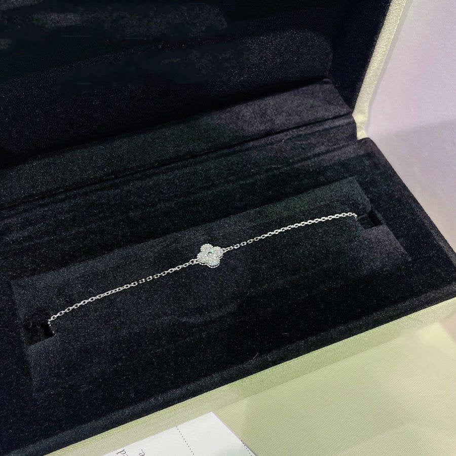 [Vellora Opalyn]CLOVER  SINGLE FLOWER BRACELET SILVER