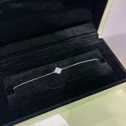 [Vellora Opalyn]CLOVER  SINGLE FLOWER BRACELET SILVER
