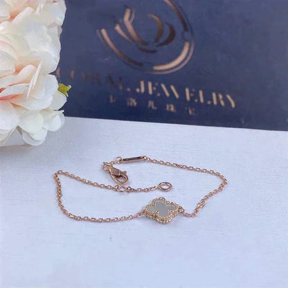 [Vellora Opalyn]CLOVER WHITE MOP SINGLE FLOWER BRACELET