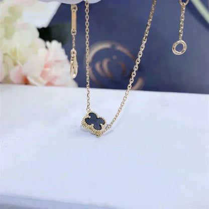 [Vellora Opalyn]CLOVER ONYX SINGLE FLOWER BRACELET
