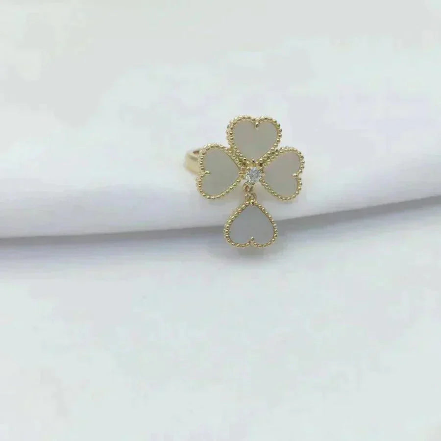 [Vellora Opalyn]SWEET CLOVER WHITE MOP RING