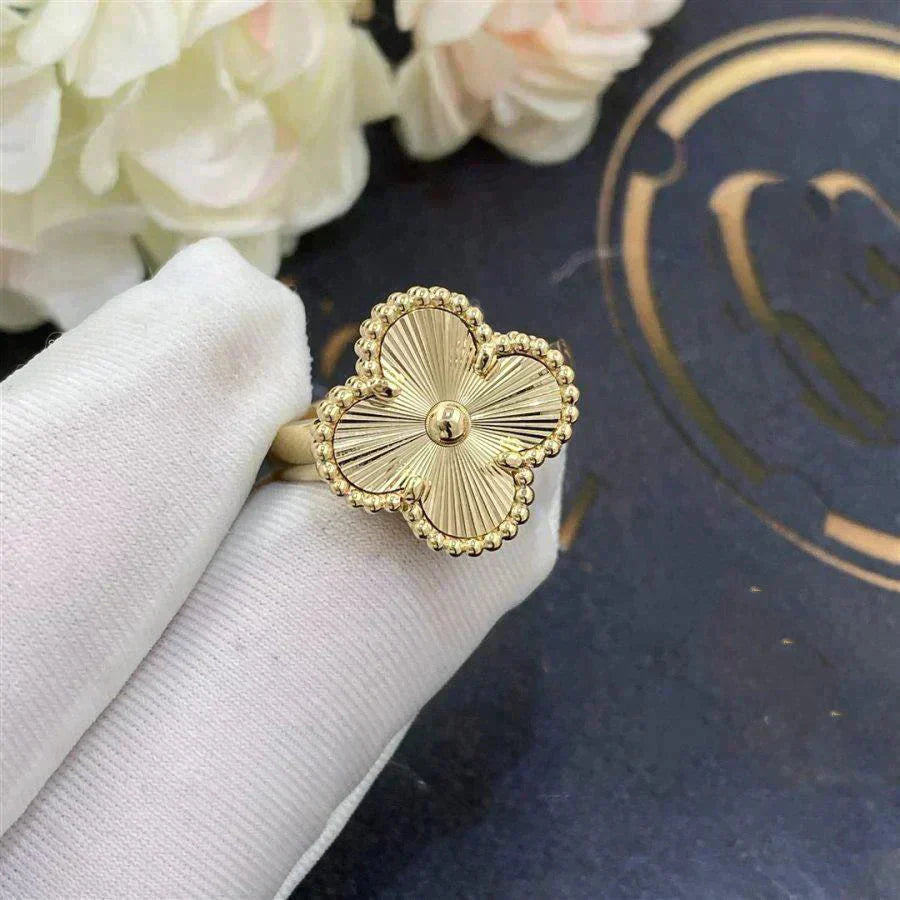 [Vellora Opalyn]CLOVER GOLD RING