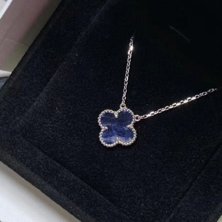 [Vellora Opalyn]CLOVER 15MM PIETERSITE NECKLACE SILVER