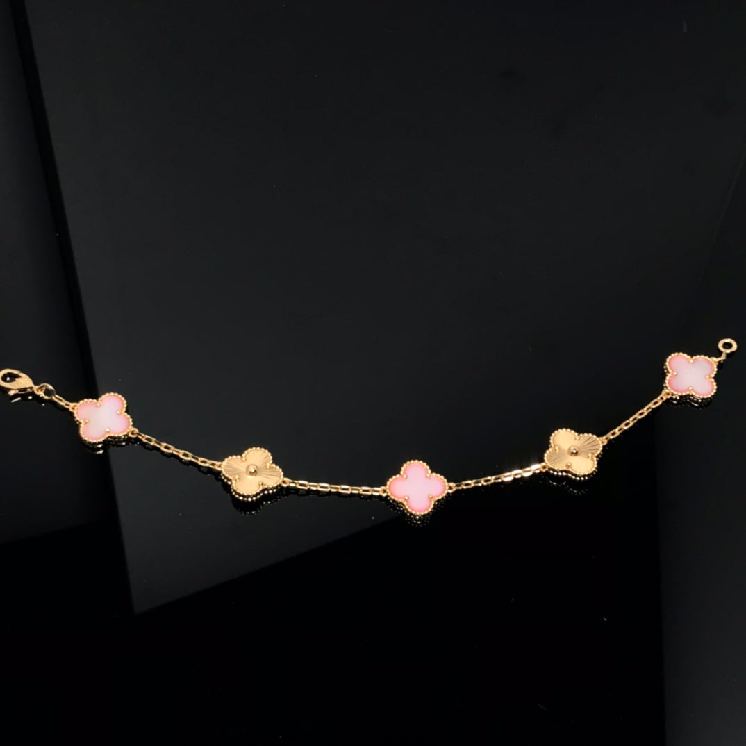 [Vellora Opalyn]CLOVER BRACELET 5 MOTIF PINK AND PINK GOLD