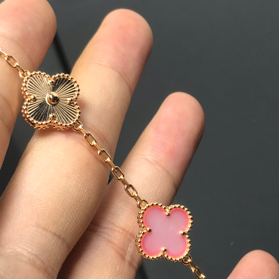 [Vellora Opalyn]CLOVER BRACELET 5 MOTIF PINK AND PINK GOLD