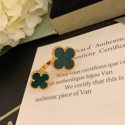 [Vellora Opalyn]CLOVER BETWEEN THE FINGER RING